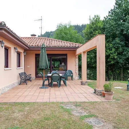 La Xana De Peón Avg Casa de Férias Barcena